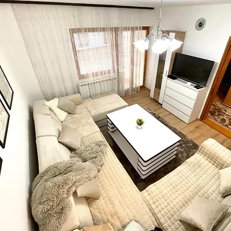 Cozy Midtown Flat W/ Free Parking Lägenhet Sarajevo